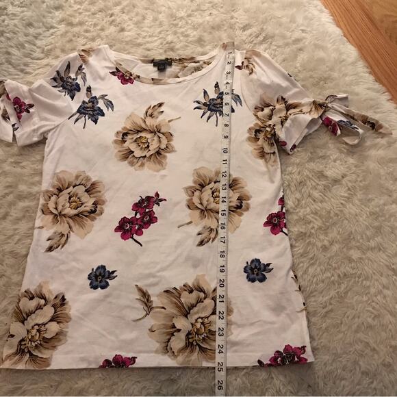 Ann Taylor factory floral short sleeved blouse with tie sleeves size small - Picture 3 of 6